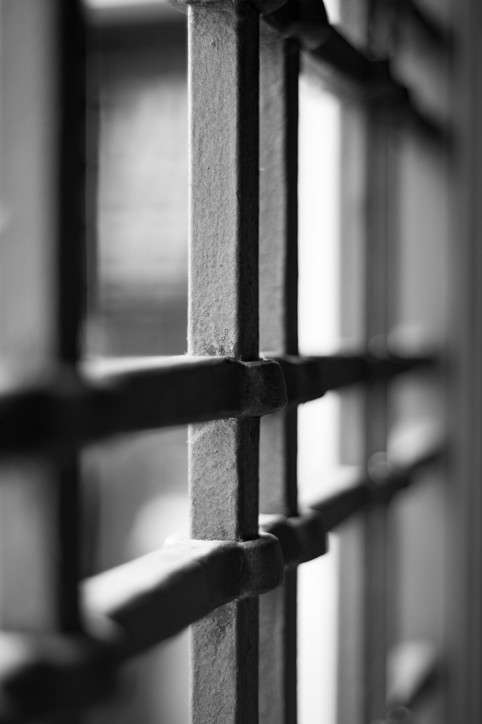 Barreaux de cellule en noir et blanc